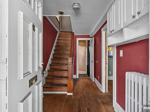 2nd image of 269 Hutton Street