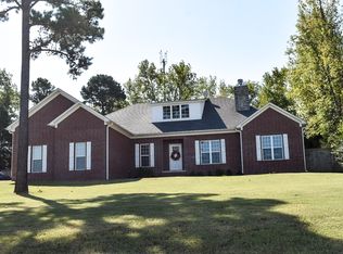 4 E Chateau Estate Dr, Greenbrier, AR 72058