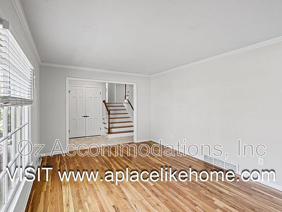 5th image of 8211 W 97th St