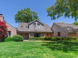 230 S Poplar Rd, Lake Forest, IL 60045