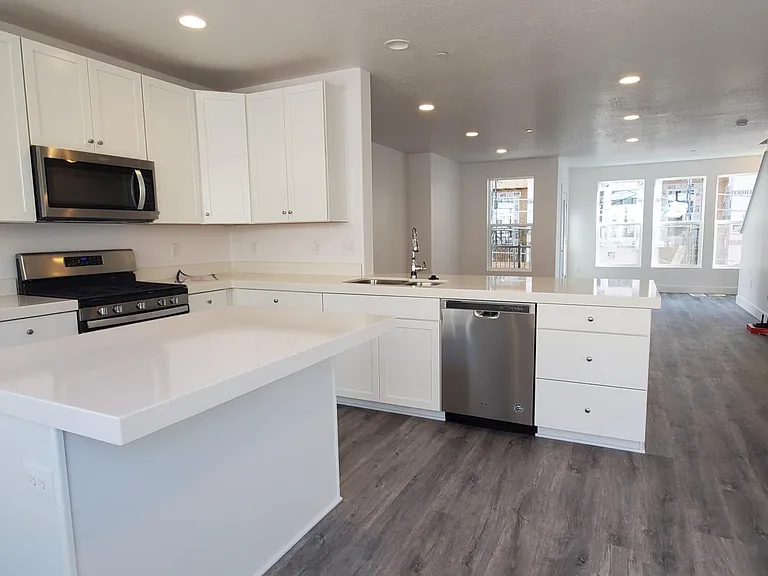 3841 W Mossmorran Ln — Photo 1