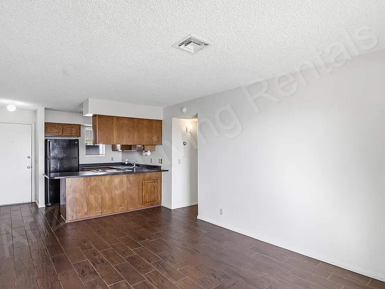 1720 Bahama Ave #B-6 — Photo 6