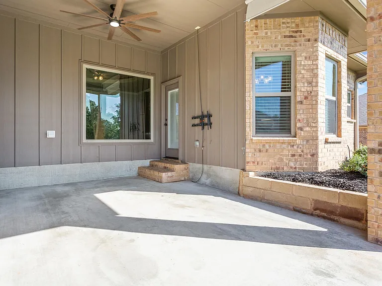 1657 Lacy Ridge Dr — Photo 33