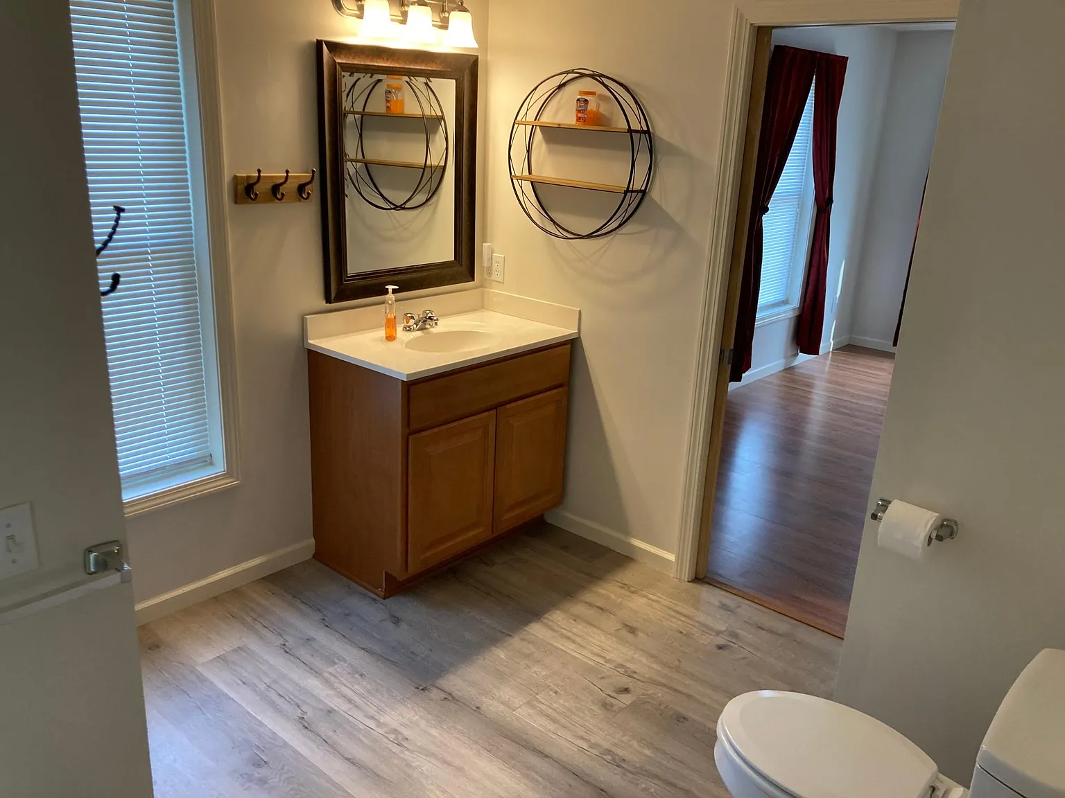 1 bed, 1100 sqft, $2,300 — Photo 4