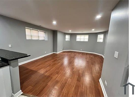 2nd image of 7514 S Essex Ave #G