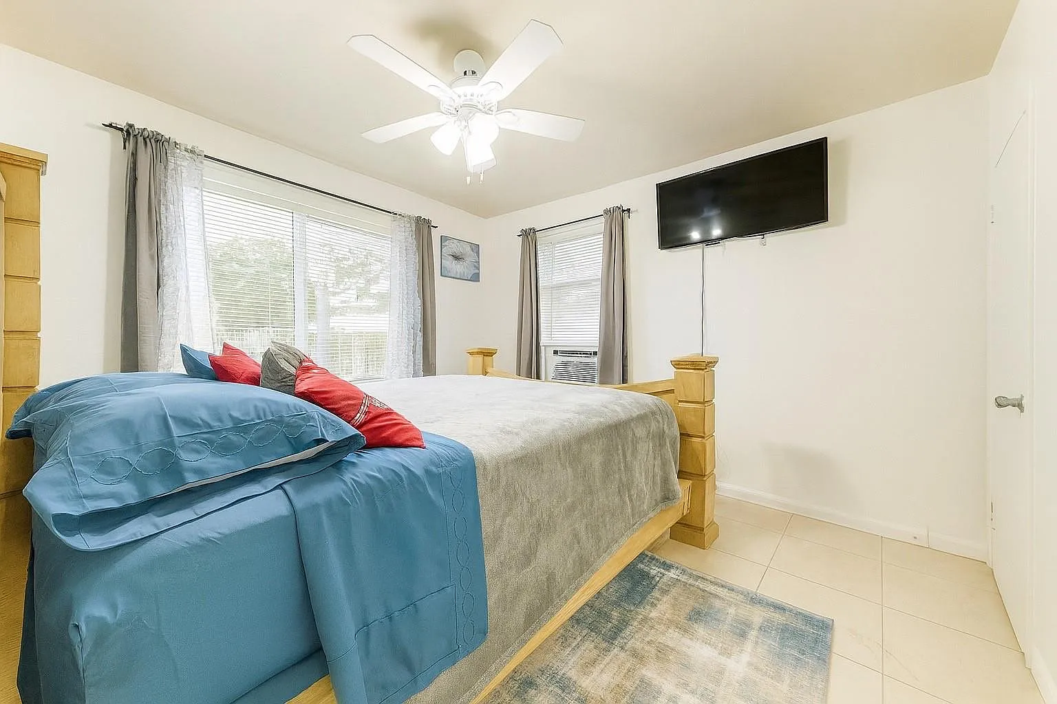 1 bed, 1.0 bath, 2087 sqft, $1,700 — Photo 4