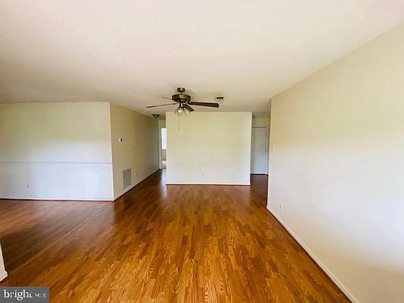 4th image of 12106 Green Ledge Ct #18