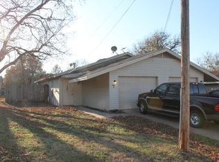 404 N 40th St #3C, Corsicana, TX 75110