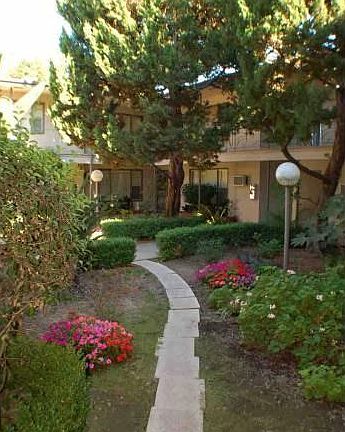 2nd image of 945 E Mariposa St APT 4