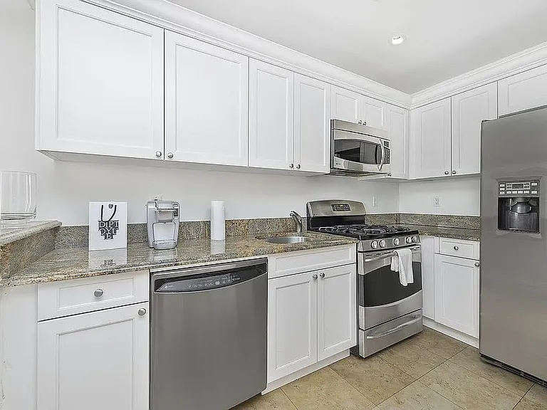 154 W 70th St #4D — Photo 4