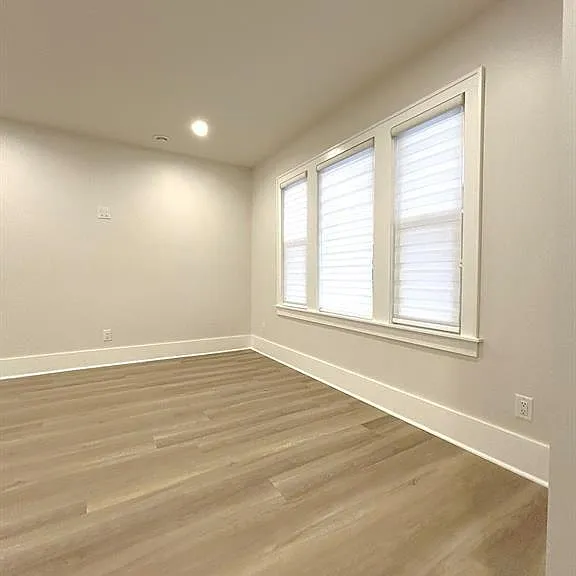 1748 Hall Ave #MAIN — Photo 14