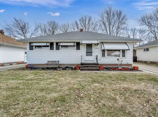 29410 Shaker Dr, Wickliffe, OH 44092