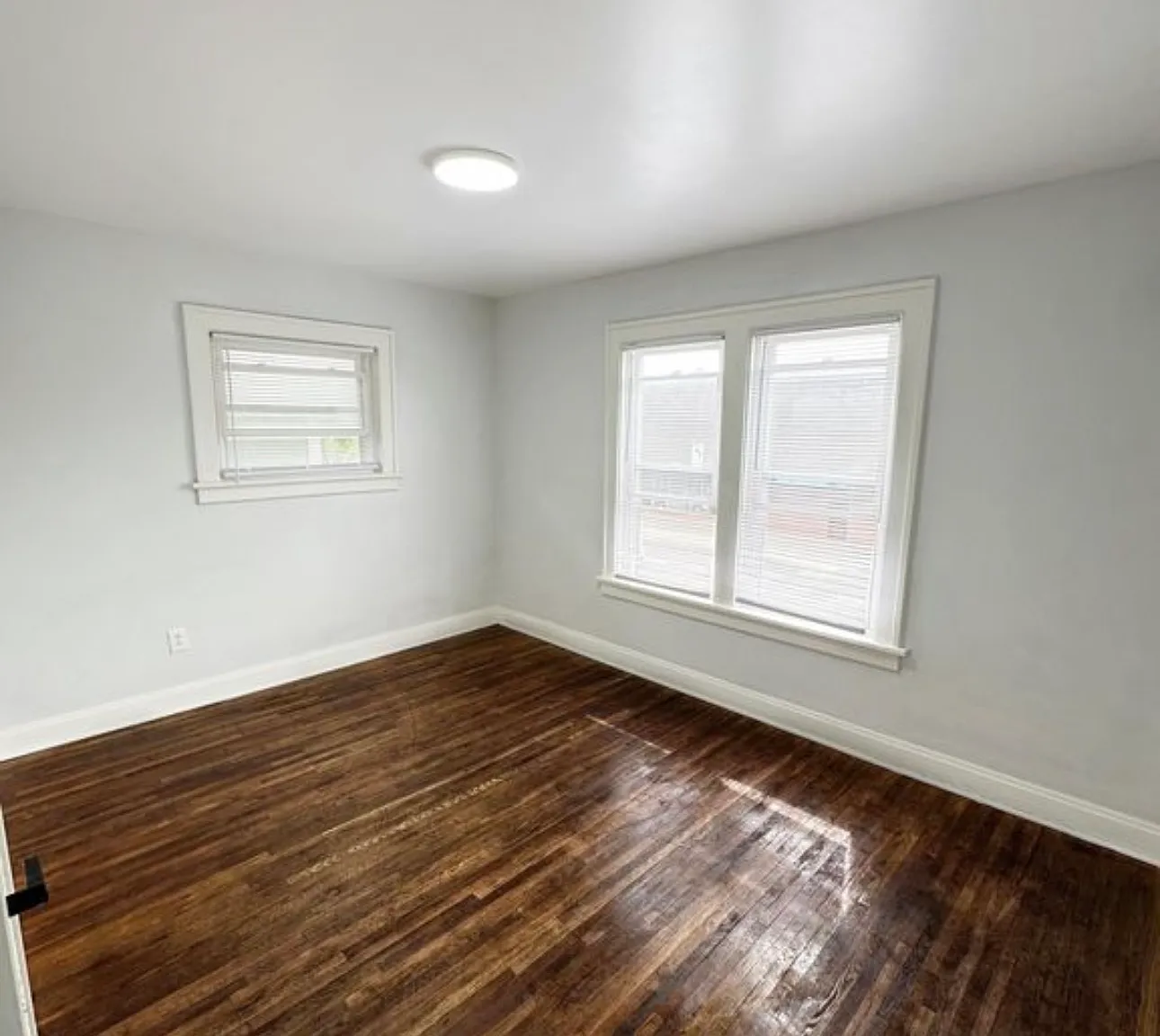 3 bed, $1,675 — Photo 2