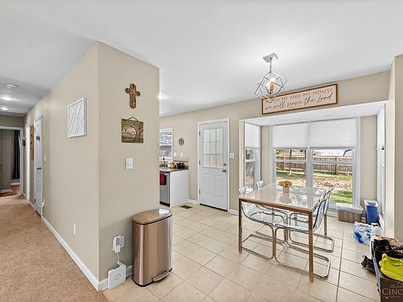 5th image of 210 Tuscarora Dr