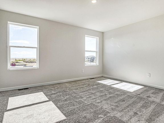 5th image of 395 Wildflower Court