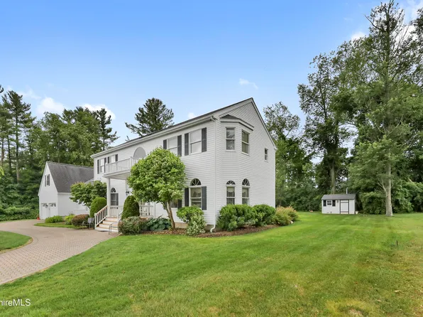 120 Parkview Ter, Lee, MA 01238