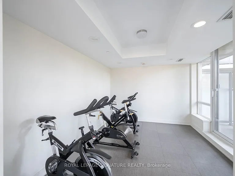 20 Joe Shuster Way #1208 — Photo 14