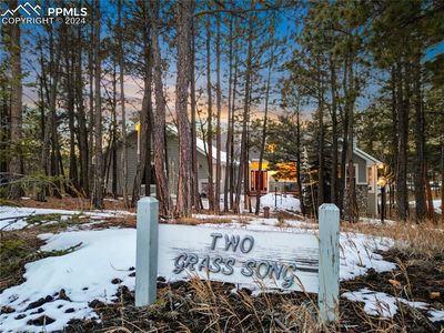 2 Grass Song Pl, Monument, CO, 80132