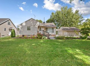 805 9th Ave NE, Waseca, MN 56093