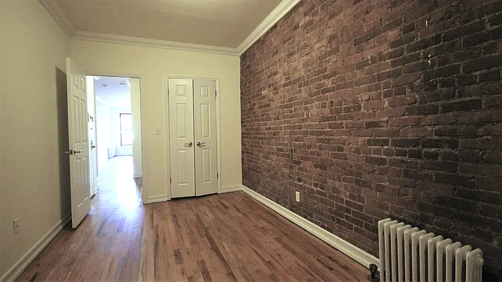 Bedroom, photo 2