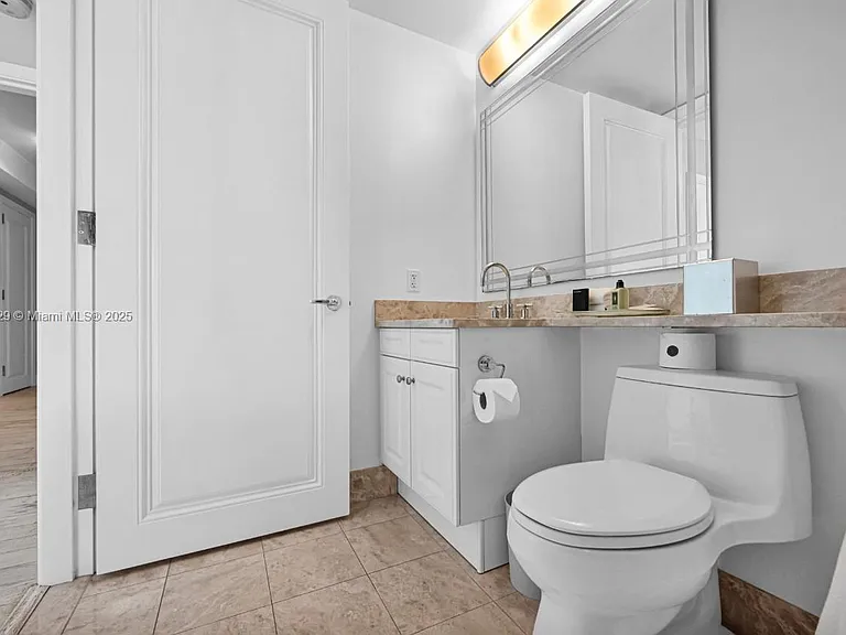 1435 Brickell Ave #3401 — Photo 7