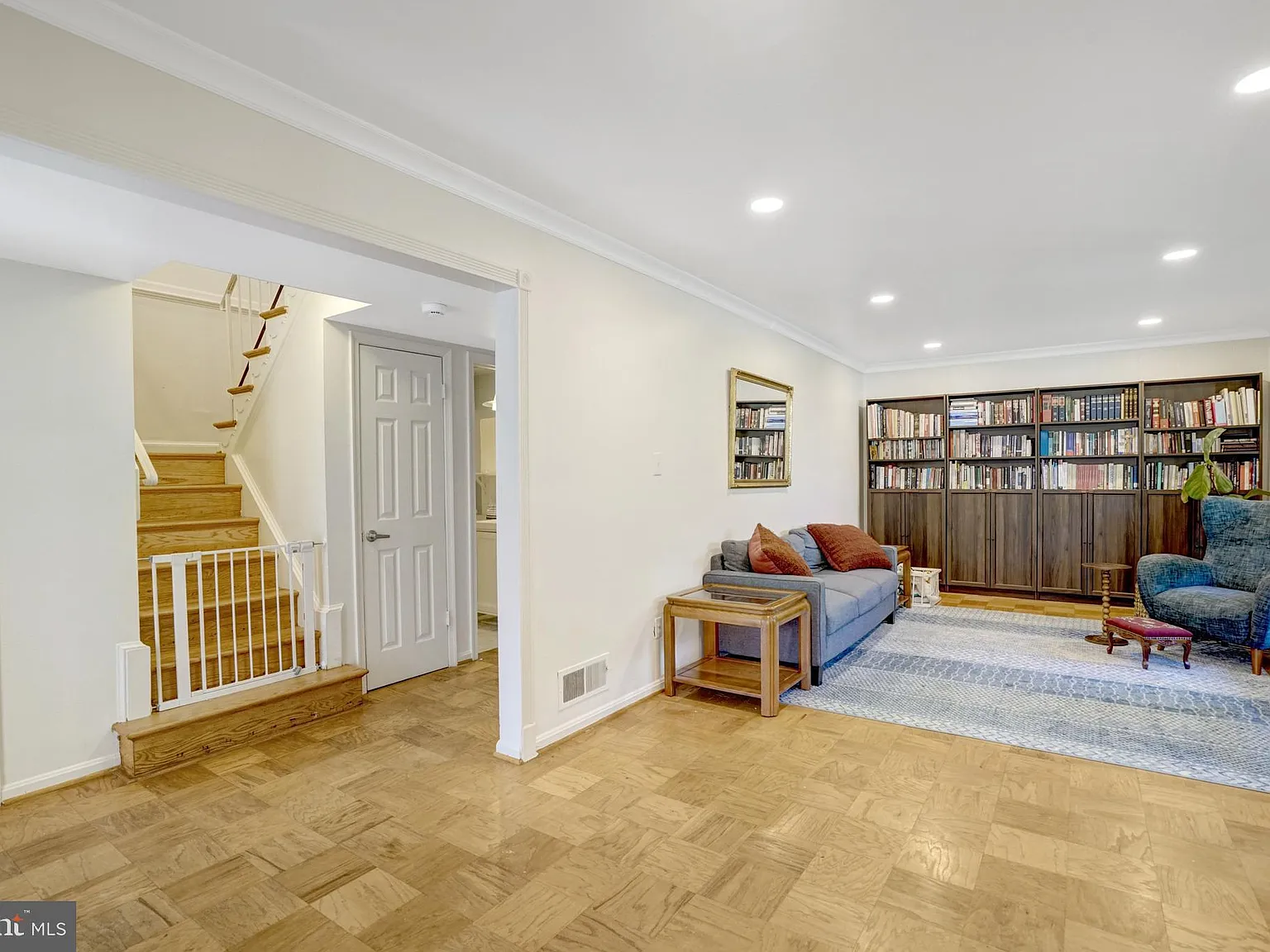 4 bed, 2.5 bath, 1950 sqft, $3,499 — Photo 4