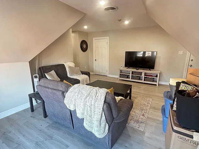 262 James St S #301 — Photo 3