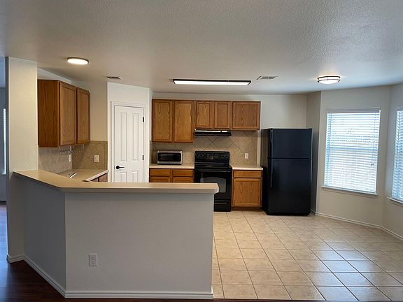3rd image of 3580 Tilden Trl