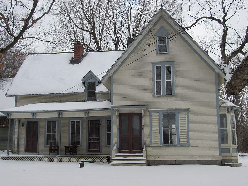 1st image of 2293 main Street