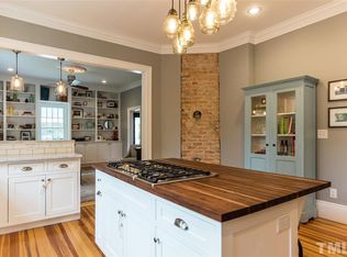 1605 Pineview Dr, Raleigh, NC 27606