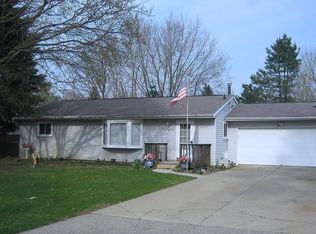 22950 Sandra St, South Lyon, MI 48178