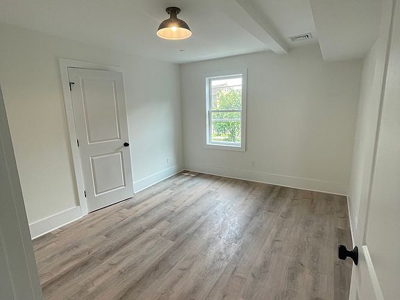 5th image of 14 Vinton St #11195393