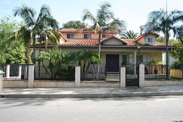 1st image of 10234 Scoville Ave