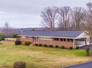 218 Crescent Hill Rd, Pickens, SC 29671