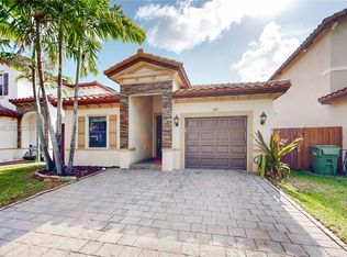 Baywinds Of Flores, Homestead, FL 33033