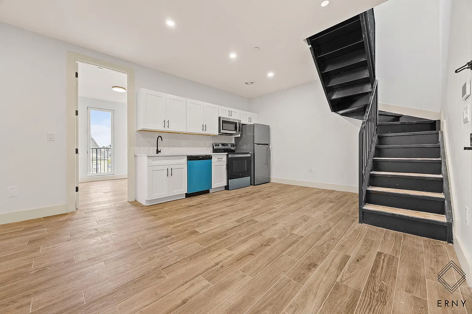 452 East 26th Street — Photo 3