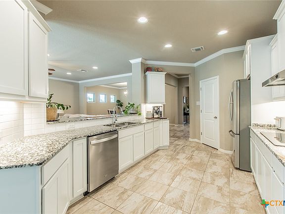 5th image of 206 Lasata Ln