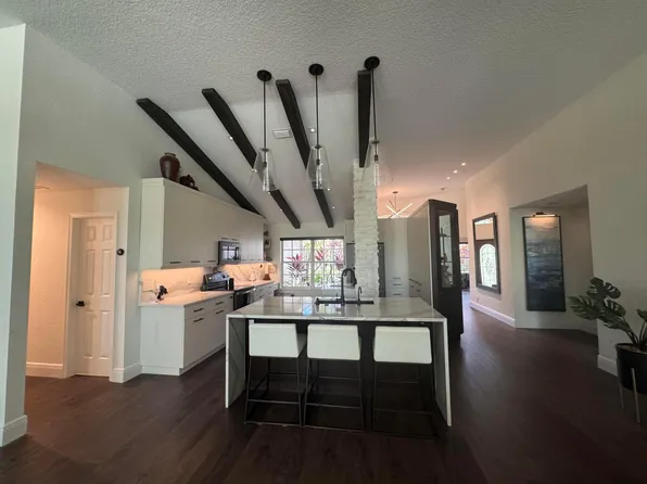 712 Verona Court, Weston, FL 33326