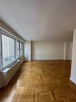 Rented by Bond New York | media 5