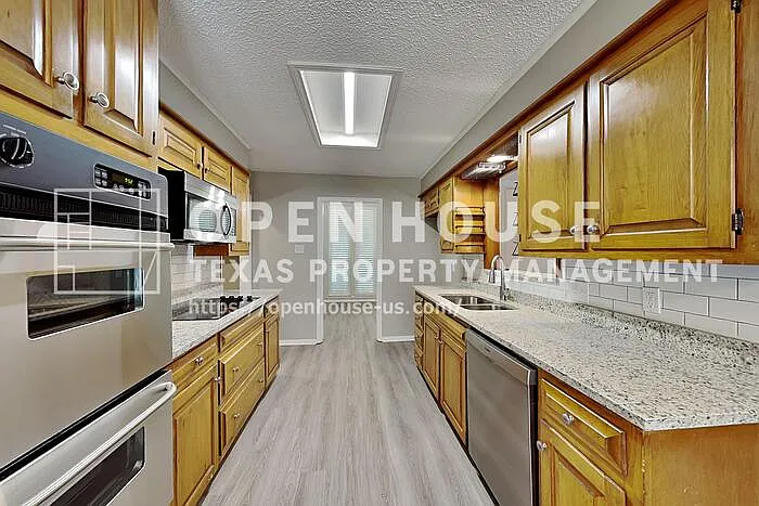 3900 Buckhorn Pl — Photo 5