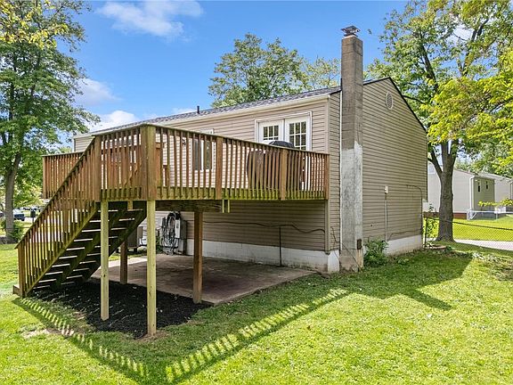 4th image of 100 Wickham Farm Dr