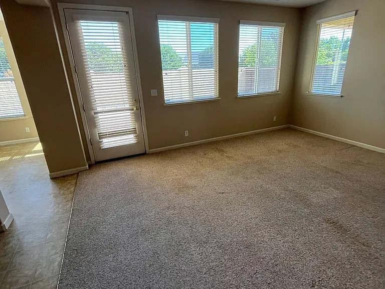 1520 Manzanita Way — Photo 5