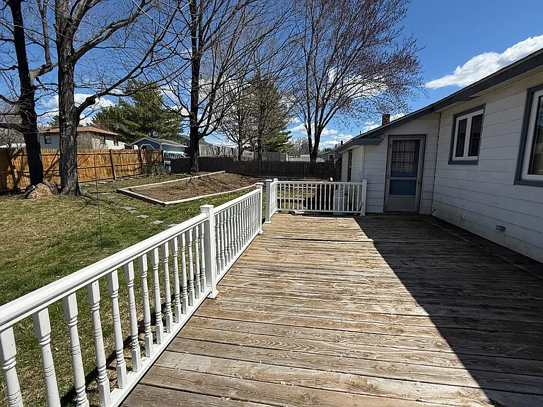 19 Sam St — Photo 10