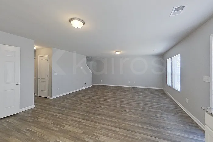 262 Christopher Street Ext — Photo 8