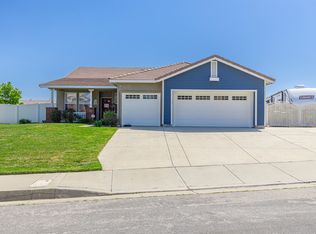 42304 73rd St W, Lancaster, CA 93536