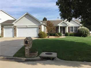 17 Boschert Creek Dr, Saint Peters, MO 63376