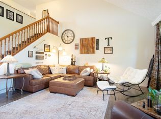 7707 Glenmore Dr, Powell, OH 43065