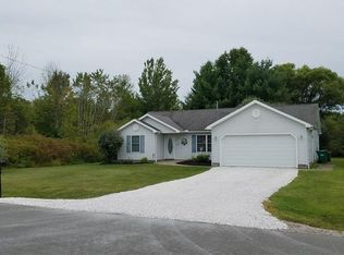 2474 Hayford Rd, Rock Creek, OH 44084