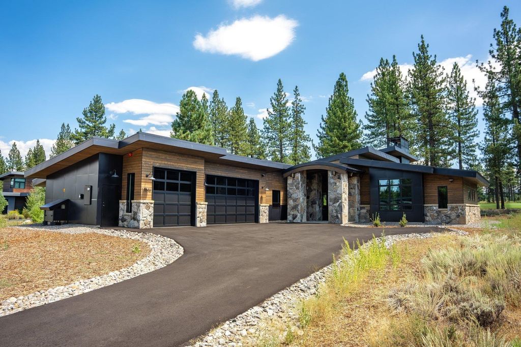 11646 Henness Road 2