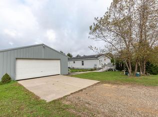 26220 Mill Rd, Utica, OH 43080